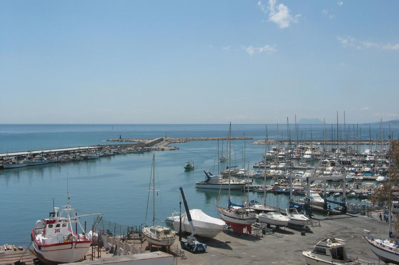 Fragata Apartment Estepona Exterior photo